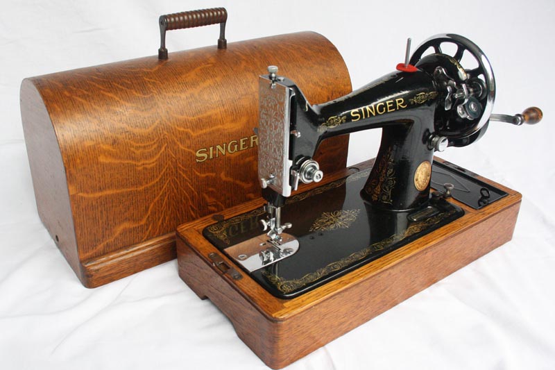 For Sale 40K Singer Hand Crank Sewing Machine With Reverse Mesmerizing Hand Crank Sewing Machines For Sale For Sale 40K Singer Hand Crank Sewing Machine With Reverse Mesmerizing Hand Crank Sewing Machines For Sale