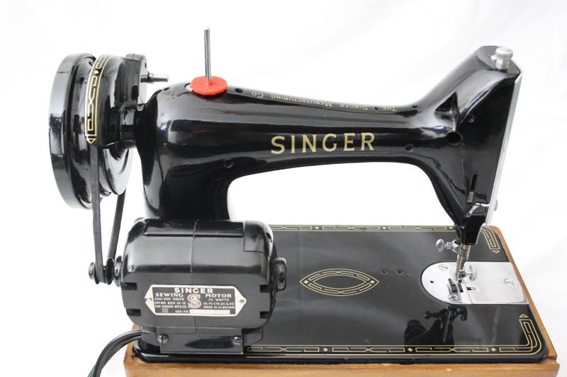 Singer 99K Electric Sewing Machine With Reverse Feed Feature