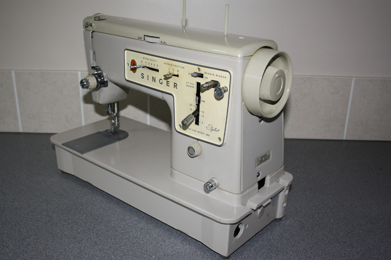 Singer 457 Stylist Electric Zigzag Sewing Machine For Sale
