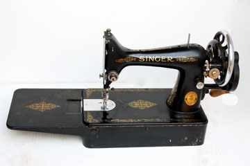 Equipment: Accessories for Singer 99K Sewing Machine; Singer; 1958