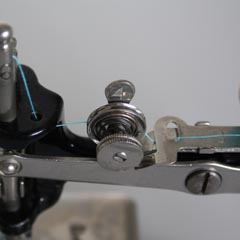 Singer 20 Threading-02